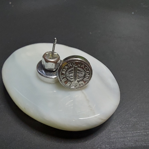 Marc Jacobs silver stud earrings - Picture 6 of 7